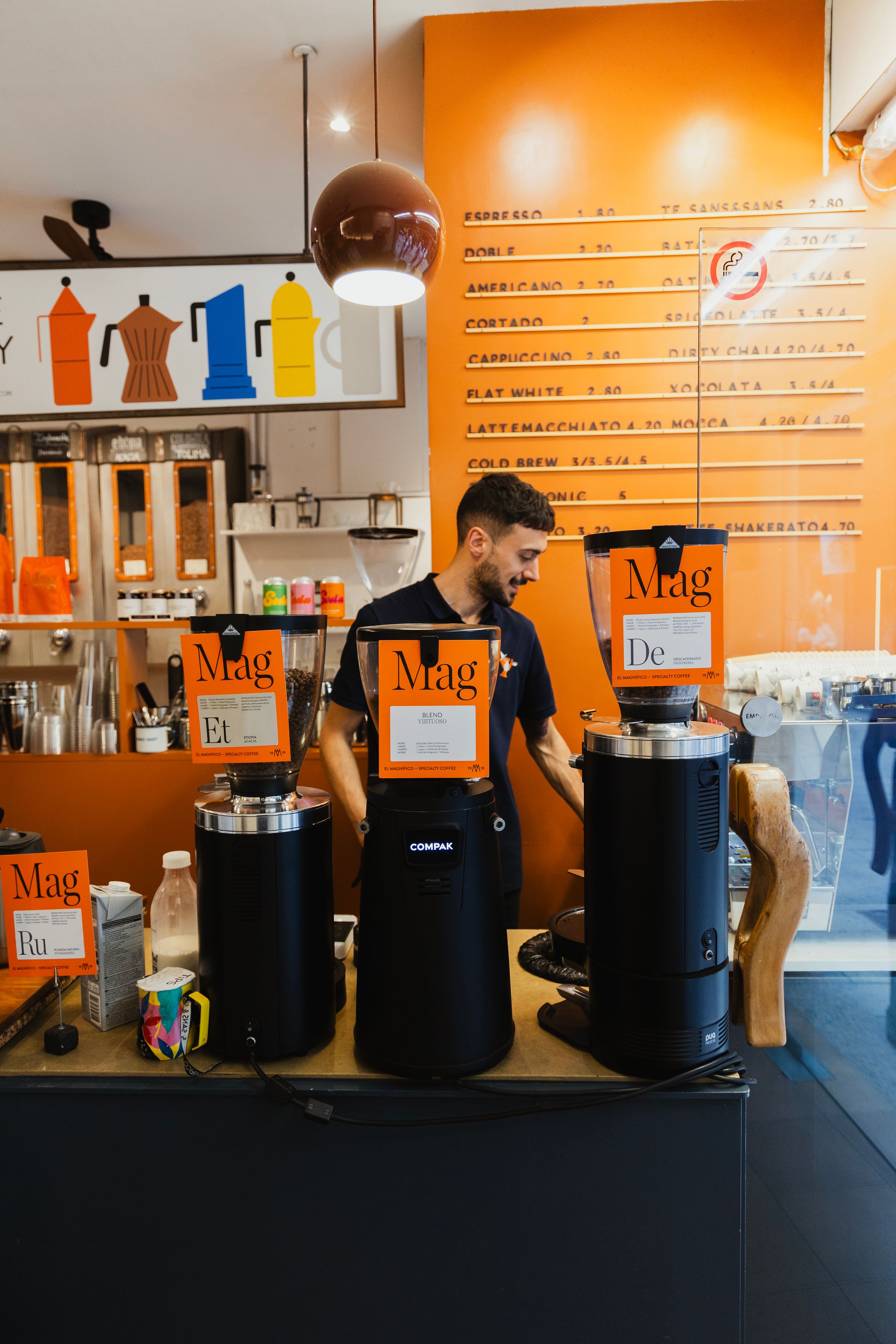 Cafès El Magnífico, a speciality coffee shop near Borneta in Barcelona’s El Born neighbourhood.